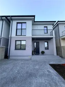 Casă 5 camere Moșnița Veche - poza 2
