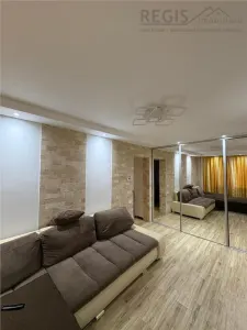 Apartament de vanzare cu 4 camere zona Racadau - Brasov