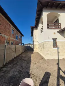Casă 4 camere Moșnița Nouă - poza 4