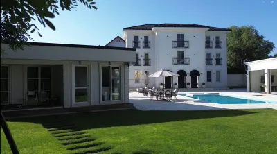 Investitie | Vilă de Lux cu Piscină în Suceava | Proprietate Exclusivă | Comision 0% pentru Cumpărător - Sfantu Ilie