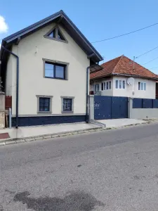 Casa renovata Ghelari Hunedoara - Ghelari