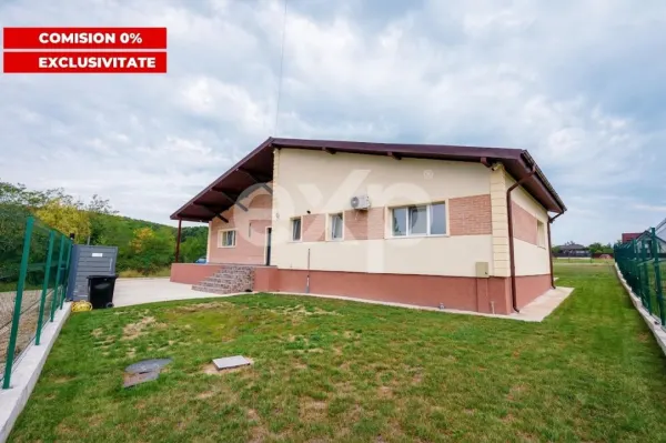 Casă 4 camere Pitești - poza 1