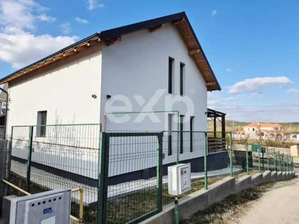 Casă 4 camere Pitești - poza 3
