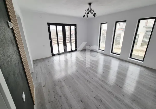 Casă 4 camere Pitești - poza 4