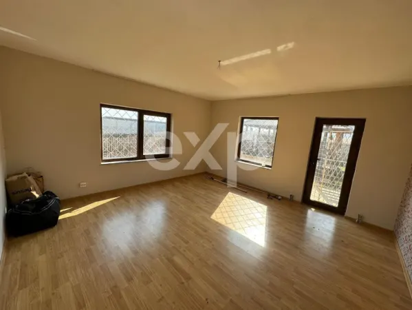 Casă 4 camere Pitești - poza 2