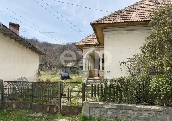 Casă 4 camere Corbi - poza 1