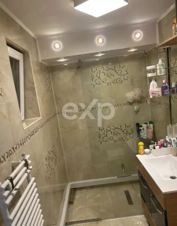 Apartament 3 camere Campulung-Muscel - poza 1
