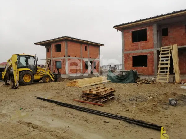 Casă 4 camere Pitești - poza 5