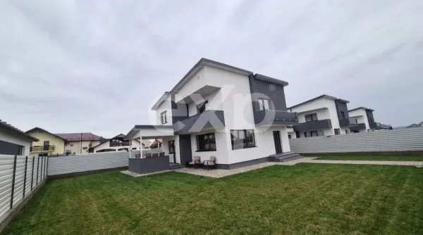 Casă 4 camere Pitești - poza 1