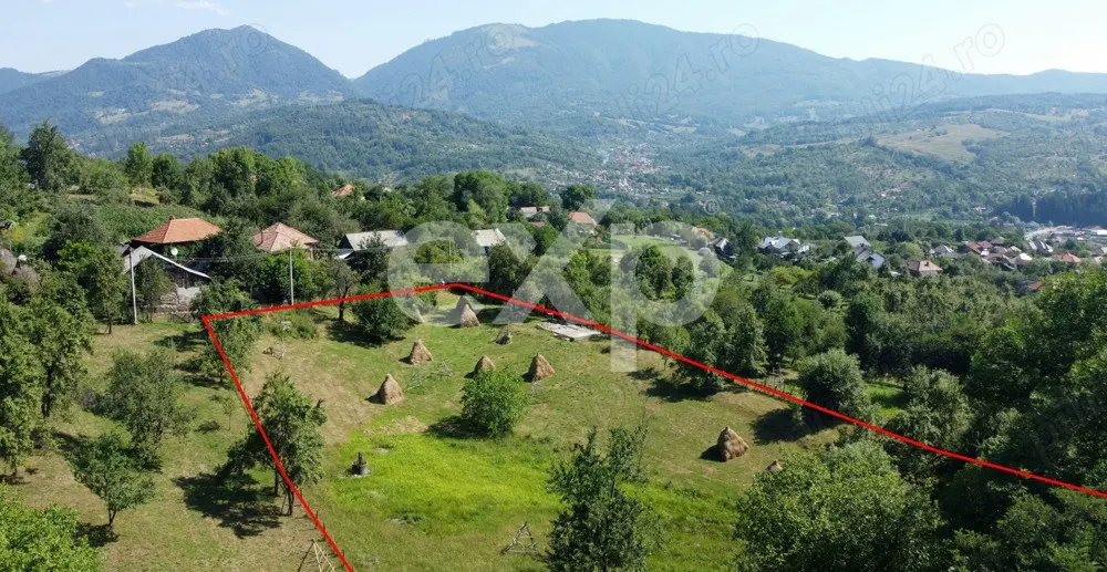 Teren Corbeni - poza 1