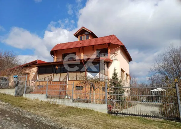 Casă 4 camere Ștefănești - poza 1