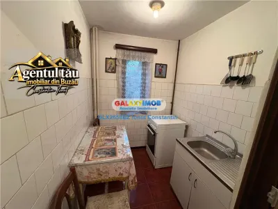 Vanzare apartament 3 camere zona MICRO 14- LANGA SPITAL - Buzau