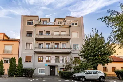 Apartament central - 84 mp utili - etaj 1 - COMISION 0 - Arad