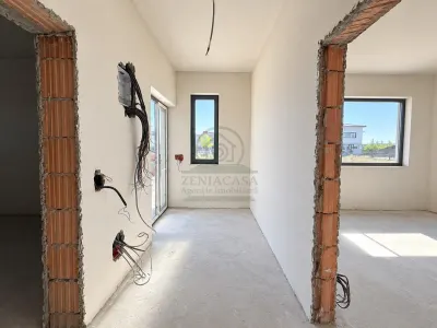 Casă 5 camere Miroslava - poza 3