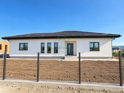 Casa 4 camere/ 2 bai Holboca Iasi la cheie! - Holboca