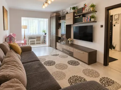 Centru - Podul de Fier 3 camere 2 bai Etj 2/4 - Iasi