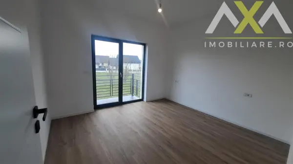Casă 4 camere Miroslava - poza 18