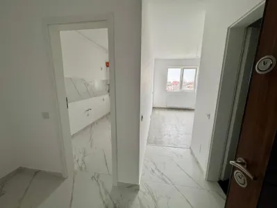 Garsoniera cartier Militari Residence - mutare imediata!! - Bucuresti