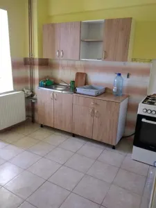 Apartament de inchiriat cu 2 camere, etaj 2 - Oradea