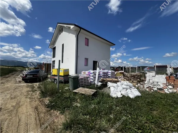 Casă 4 camere Cristian - poza 2