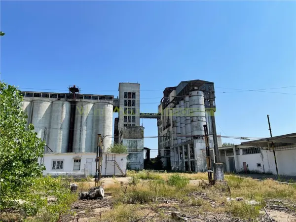Spațiu industrial Peris - poza 2