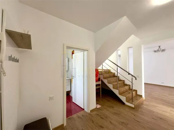 Casă 4 camere Rediu - poza 5