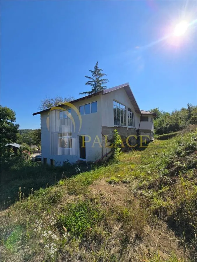 Casă 4 camere Cotofenesti - poza 1