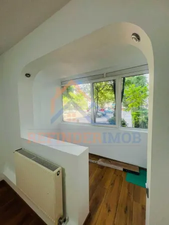Apartament 4 camere București - poza 2