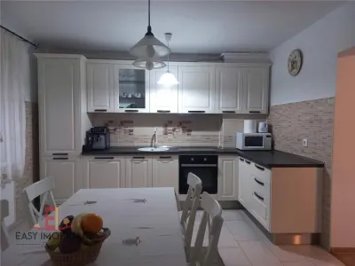 Apartament 3 camere, 2 bai, UMF, Cornisa, etaj 1, Targu Mures - Targu Mures