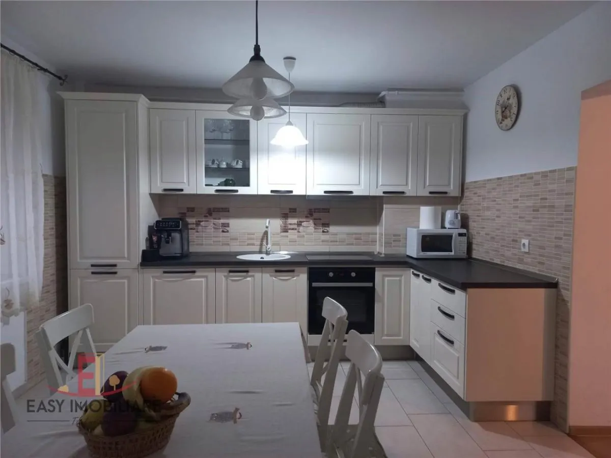 Apartament 3 camere Târgu Mureș - poza 1