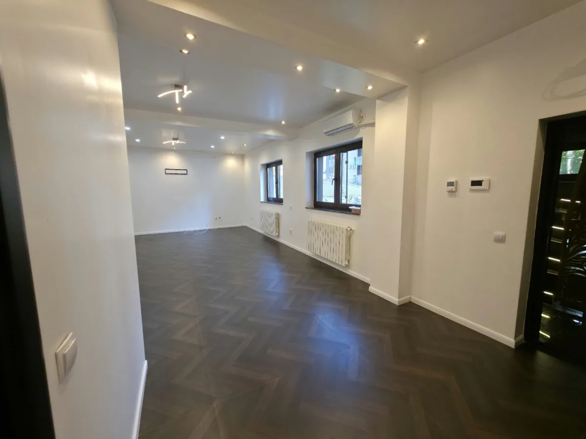 Spatiu birouri,Cursuri infrumusetare,Saloane de beauty,cabinete la 1 min metrou Constantin Brancoveanu - Bucuresti