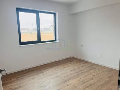 Apartament ultramodern, parter inalt, bloc nou, parcare inclusa–Carcea - Carcea