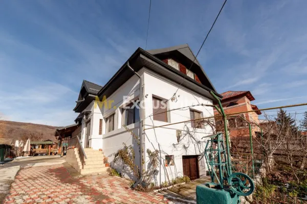 Casă 4 camere Ștefănești - poza 1