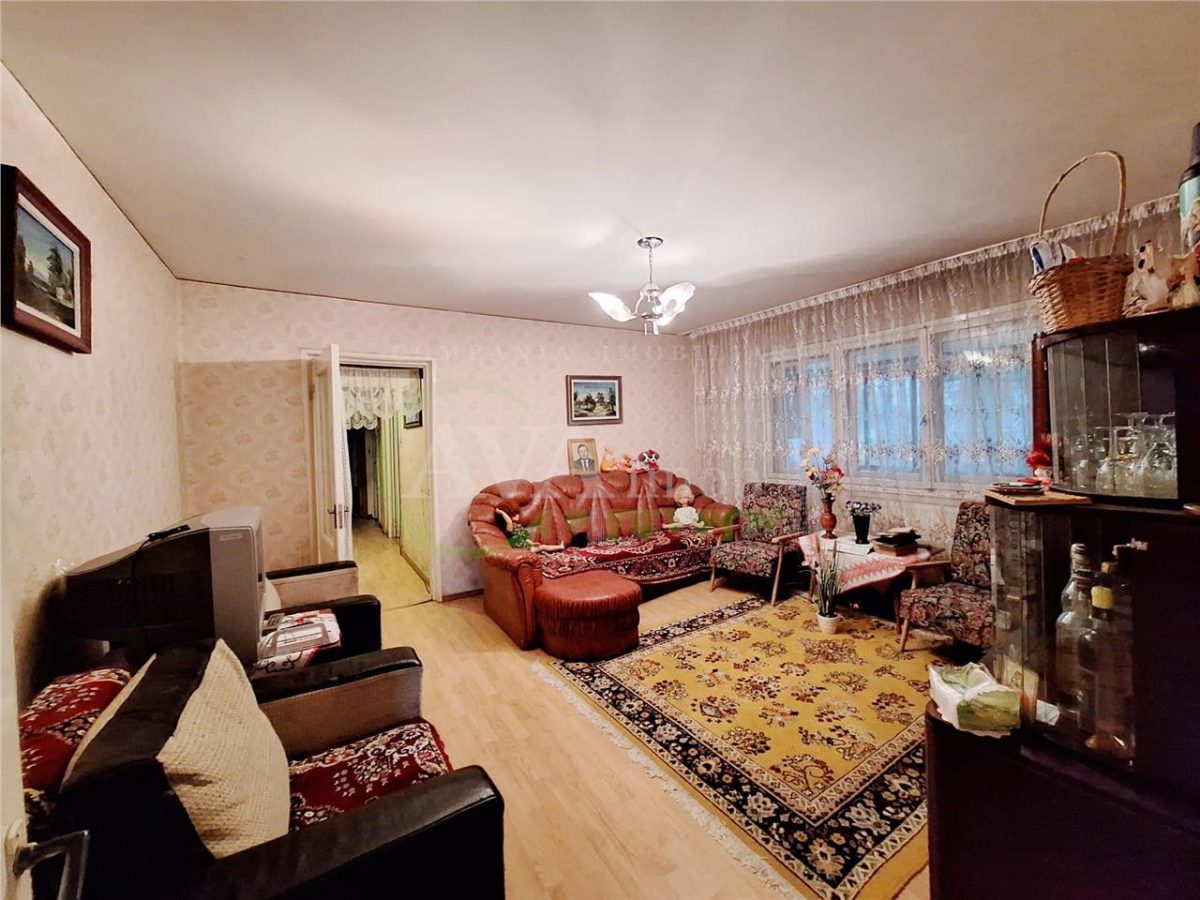 Apartament 3 camere, 60 mp + balcon 8 mp – Mioritei | Parter | Centrala proprie | Necesita renovare - Bacau