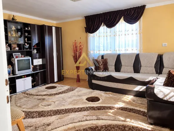 Casă 3 camere Odesti - poza 2