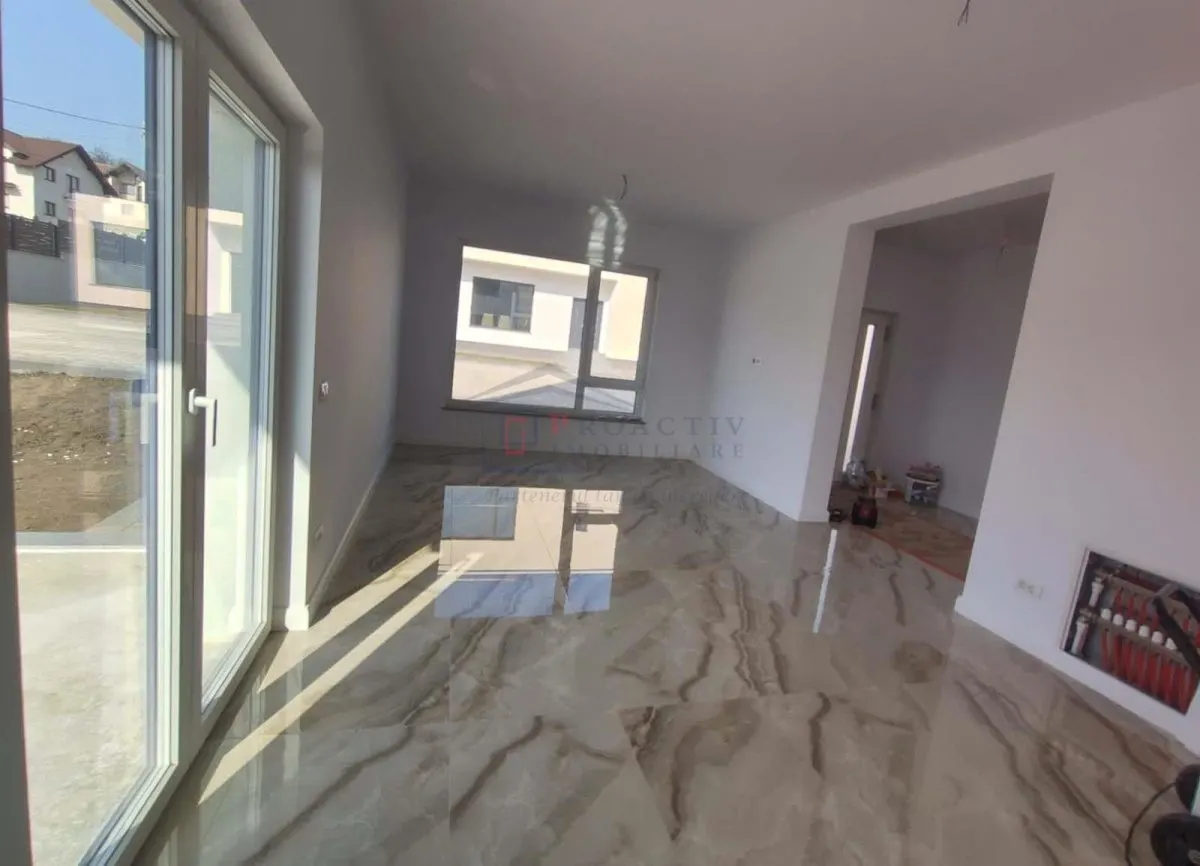 Casă 4 camere Suceava - poza 1