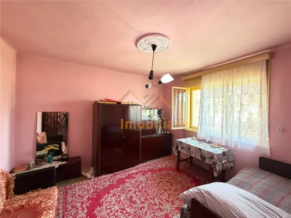 Casă 3 camere Ineu - poza 12