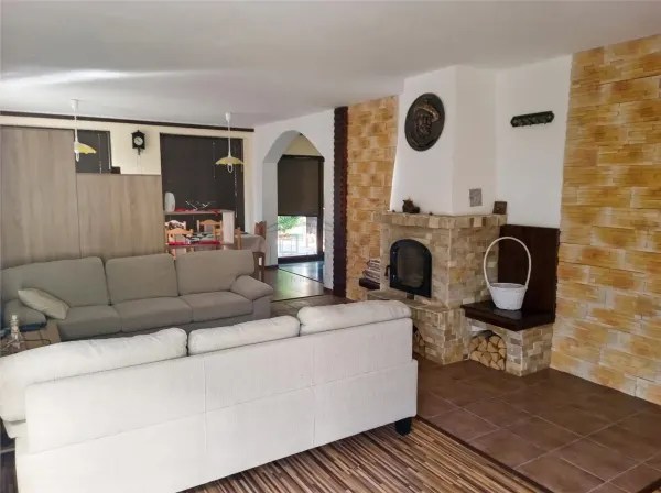 Casă 5 camere Moara - poza 2