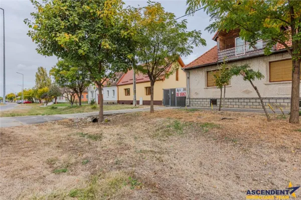 Casă 12 camere Brașov - poza 1