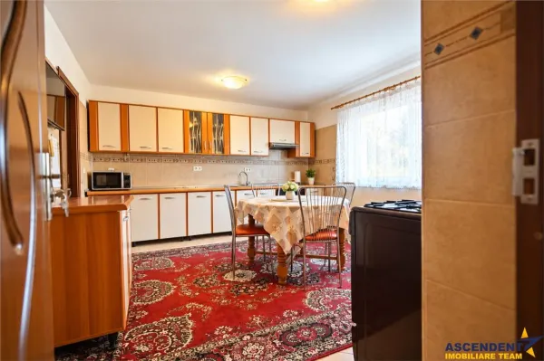 Casă 5 camere Brașov - poza 2