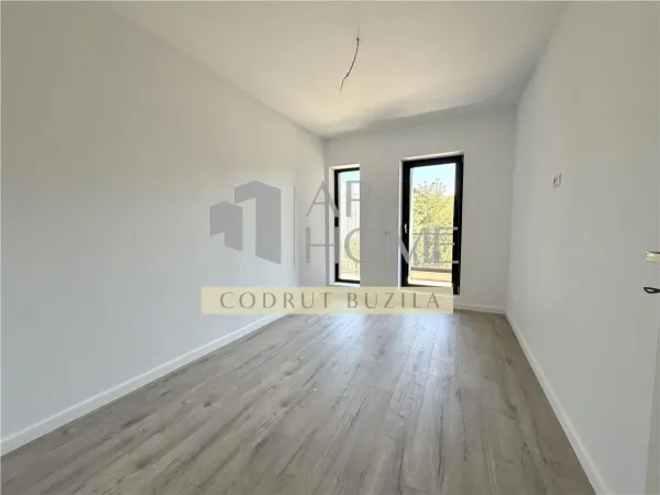 Apartament 3 camere Ploiești - poza 2