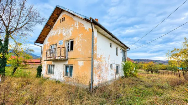Casă 7 camere Lapusnicu Mare - poza 2