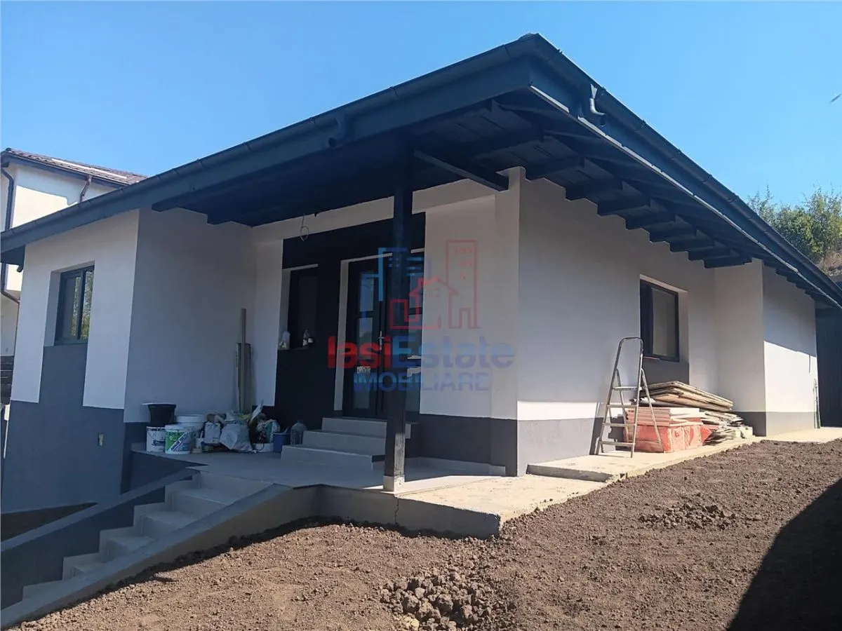 Casă 4 camere Bârnova - poza 1