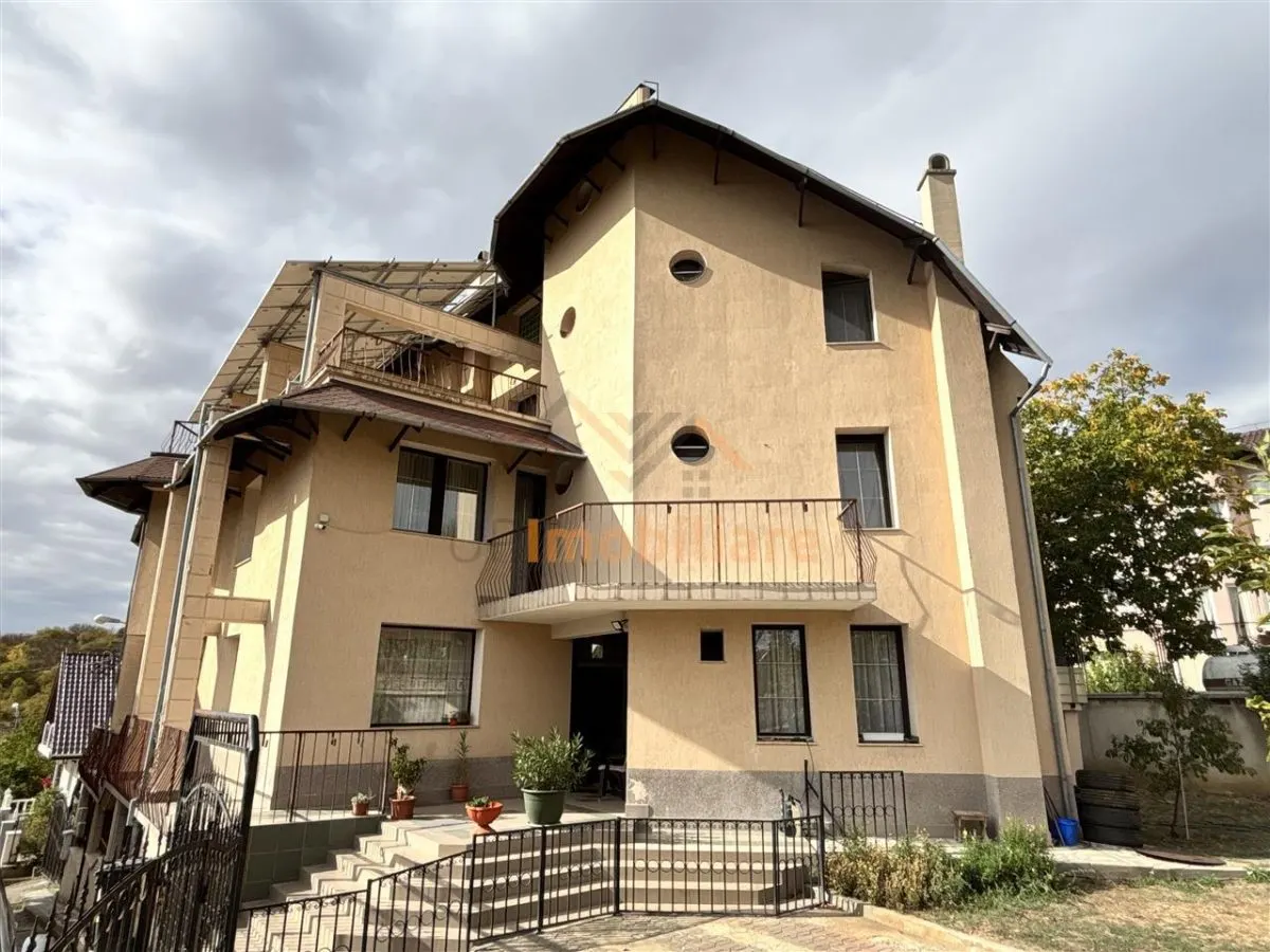Casă 20 camere Oradea - poza 1
