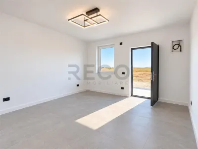 Casă 2 camere Nojorid - poza 6