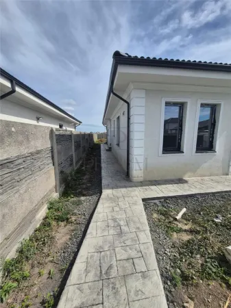 Casă 3 camere Moșnița Nouă - poza 4