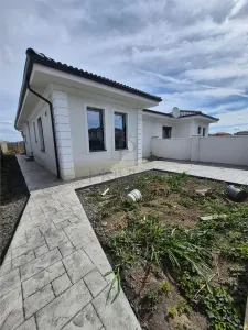 Casă 3 camere Moșnița Nouă - poza 5