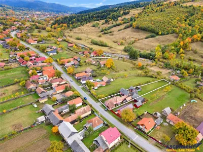 Casa cu anexe si 1.169 mp teren intravilan, in Zagon, judetul Covasna - Zagon
