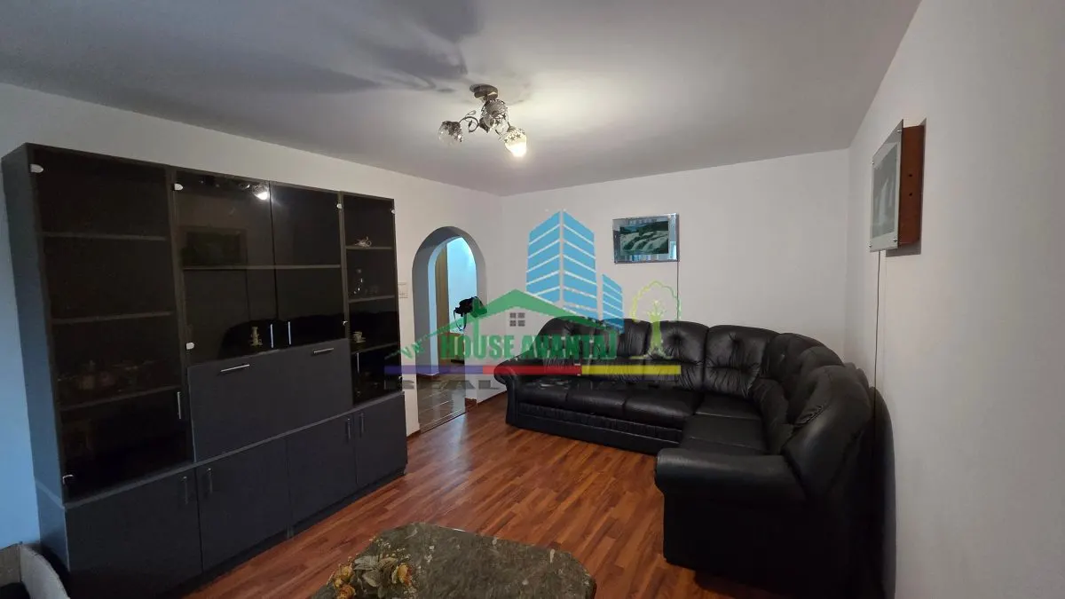 Apartament 3 camere Focșani - poza 1