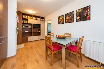 Decomandat, recent renovat, mobilat, echipat, Astra, Brasov - Brasov